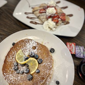 Broken Yolk Cafe - Breakfast & Brunch Near Me - Yuma, Arizona Broken Yolk Cafe - Breakfast & Brunch Near Me - Yuma, Arizona