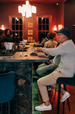 Minted Lounge by null