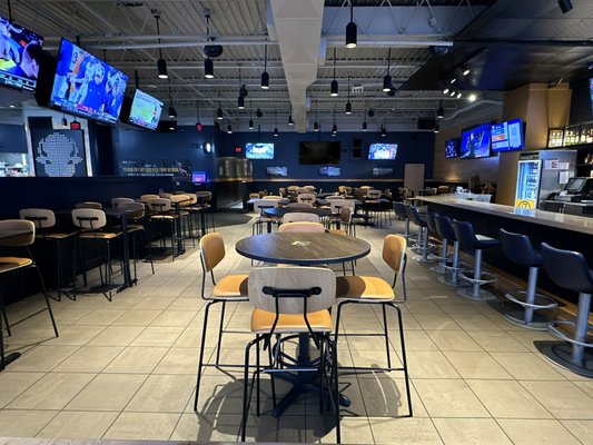 Buffalo Wild Wings by null