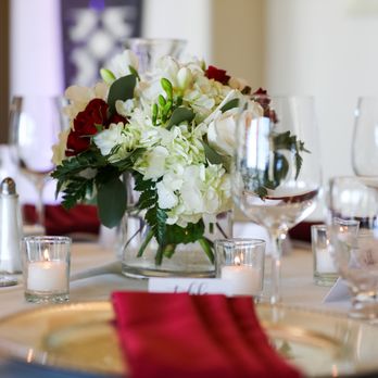 A Love's in Bloom - Reception Tables - Florists Near Me