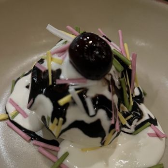 BATA - Ice cream sundae - New American Near Me - Tucson, Arizona