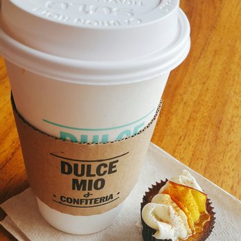 Dulce Mio - Latte + Cupcake de calabaza - Cupcakes Near Me - Guadalajara, JAL Dulce Mio - Latte + Cupcake de calabaza - Cupcakes Near Me - Guadalajara, JAL