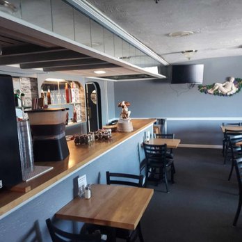 Pizza by Alberto - Back Room Dining Area - Pizza Near Me - York, Pennsylvania Pizza by Alberto - Back Room Dining Area - Pizza Near Me - York, Pennsylvania