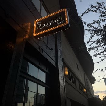 The Roosevelt Room - Outside - Cocktail Bars Near Me - Austin, Texas