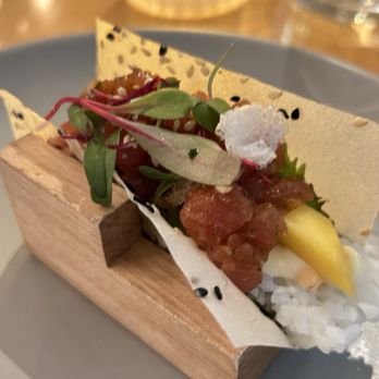 Earls Kitchen + Bar - Canadian (New) Near Me - Vancouver, British Columbia Earls Kitchen + Bar - Canadian (New) Near Me - Vancouver, British Columbia