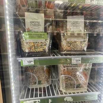 PetSmart Dog Training - Looks like human food - Pet Stores Near Me - Oxnard, California