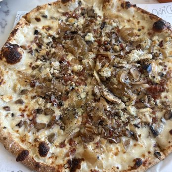 Oakcraft Pizza - Pizza Near Me - Salem, New Hampshire
