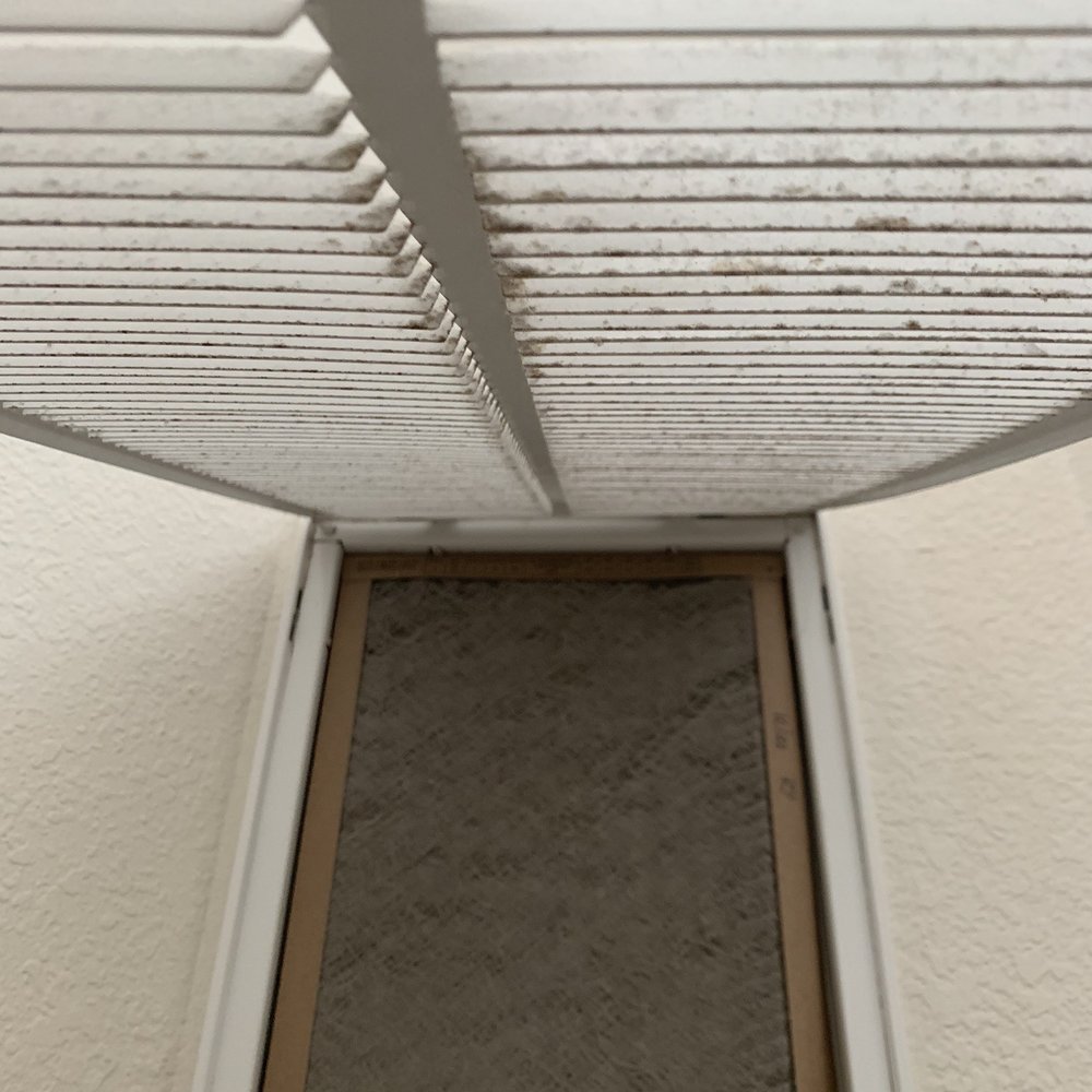 Bermuda Bay Resort - Dirty HVAC filter - Vacation Rentals Near Me - Kill Devil Hills, North Carolina Bermuda Bay Resort - Dirty HVAC filter - Vacation Rentals Near Me - Kill Devil Hills, North Carolina