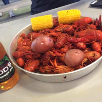 Crawfish Shack - Great weather and great food! Perfection - Cajun/Creole Near Me - Crosby, Texas