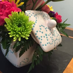 Kimberlee's Flowers - Adorable "vase" that can be used as a trinket box after the flowers are gone.
