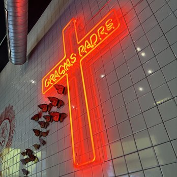 Gracias Padre - Decor inside - Mexican Near Me - Madrid, M