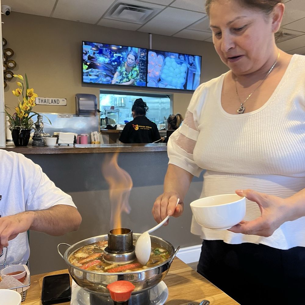 Bangkok Broiler - 31. Vegetable Soup - Thai Near Me - Hesperia, California