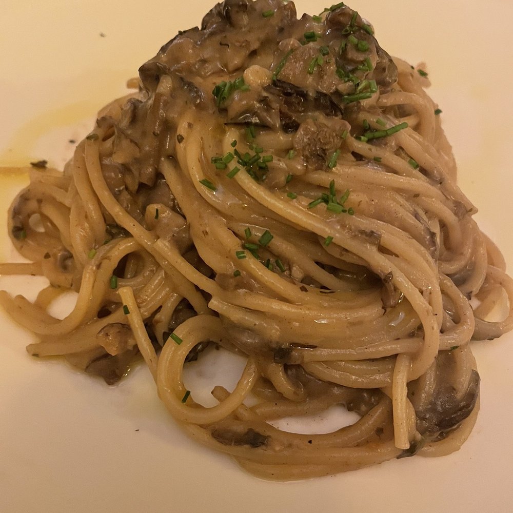Sonoma Wine Shop & La Bodega Kitchen - Morel Mushroom Pasta - Vegetarian Near Me - Sebastopol, California Sonoma Wine Shop & La Bodega Kitchen - Morel Mushroom Pasta - Vegetarian Near Me - Sebastopol, California