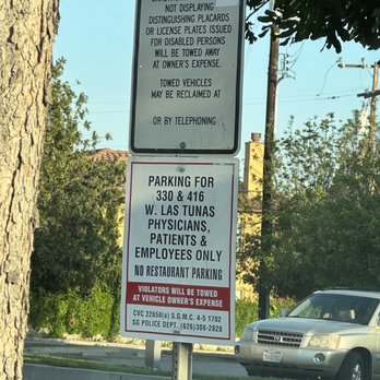 Auntie Kitchen - Don't park in this lot, no restaurant parking. They will tow your car. - Cantonese Near Me - San Gabriel, California Auntie Kitchen - Don't park in this lot, no restaurant parking. They will tow your car. - Cantonese Near Me - San Gabriel, California