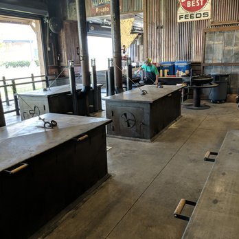 Hard Eight BBQ - Barbeque Near Me - Burleson, Texas