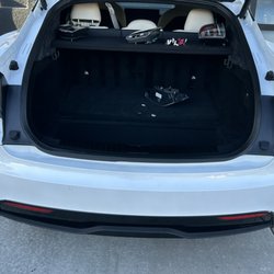 Auto Hugos Garageman Mobile - Tesla