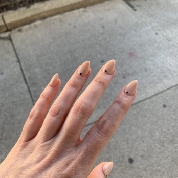 Maxwell Nail Spa - Nail Salons Near Me - Chicago, Illinois