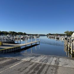 Ben Watts Marina - Our public boat launch offers easy access onto Pistakee Lake with the Fox River connected to the South!