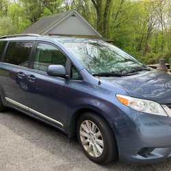 Mac’s Car Service - Shuttle van