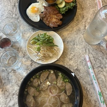 Pho Long Restaurant - Pork chop - Vietnamese Near Me - St. Louis, Missouri Pho Long Restaurant - Pork chop - Vietnamese Near Me - St. Louis, Missouri