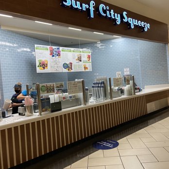 Surf City Squeeze - the front of a restaurant - Juice Bars & Smoothies Near Me - Las Vegas, Nevada Surf City Squeeze - the front of a restaurant - Juice Bars & Smoothies Near Me - Las Vegas, Nevada
