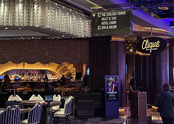 Clique Bar & Lounge by null