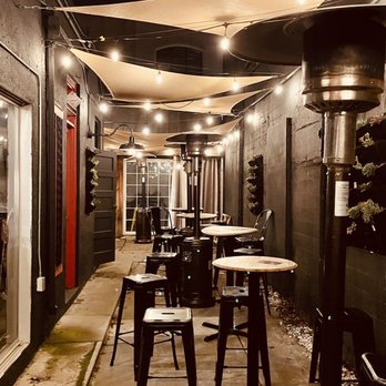 Gilman Brewing Company, Pleasanton Speakeasy: Craft Cocktails, Brewery.