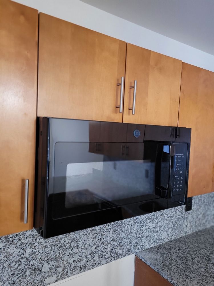 SUBURBAN APPLIANCE INSTALLATION 12 Photos New Baltimore, Michigan