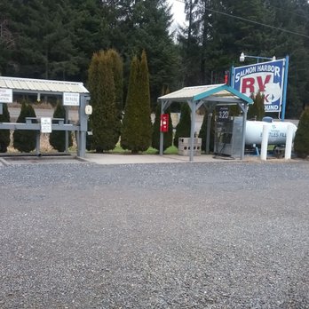 Salmon Harbor Rv Park - Fish and Crab Cleaning Area and Propane Refill - RV Parks Near Me - Reedsport, Oregon