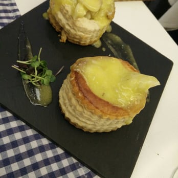 Arrocería la Valenciana - Puff pastry with fish - Arroceria / Paella Near Me - Valencia, V