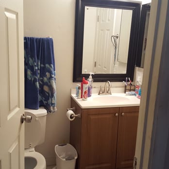 Rock Springs East - Bathroom is small - Apartments Near Me - Escondido, California Rock Springs East - Bathroom is small - Apartments Near Me - Escondido, California
