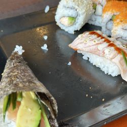 Akoya Grill & Sushi - Lieblos zubereitetes Sushi, das Geld nicht wert