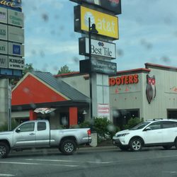 Hooters of Dedham -- 875 Providence Highway, Junction of Legacy Boulevard, Dedham Exterior