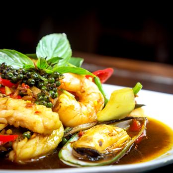 Charm Thai Restaurant - Pad Cha - Stir fried with chilli, wild ginger, Thai peppercorn, Lime leaves, curry paste and sweet basil leaves. - Thai Near Me - Bath, BAS