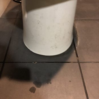 Buffalo Wild Wings - Bathrooms are disgusting - Sports Bars Near Me - Hampton, Virginia