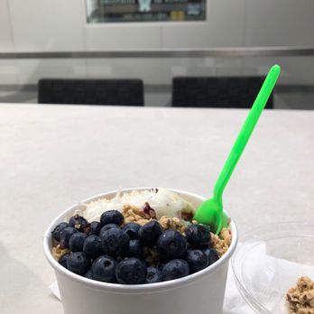 Whole Nectar - Green Berry Crunch - Juice Bars & Smoothies Near Me - Denver, Colorado