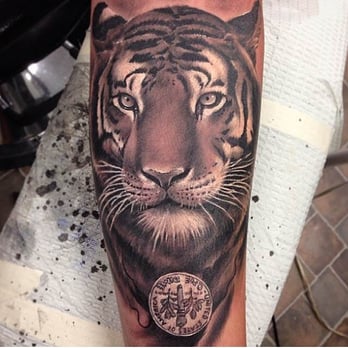 Venture Tattoo Studio - Piercing Near Me - Oak Park, Illinois Venture Tattoo Studio - Piercing Near Me - Oak Park, Illinois