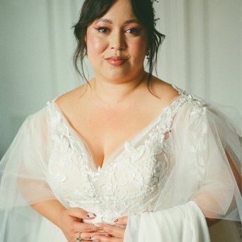 Summer Bridal Beauty - Film photo Heidi Peinthor. - Makeup Artists Near Me