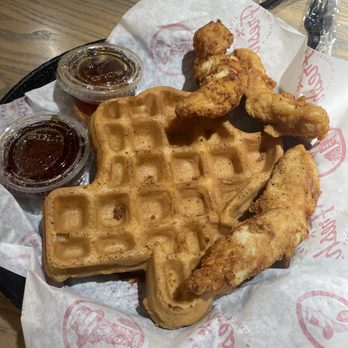 Slim Chickens - Chicken Shop Near Me - Mansfield, Texas