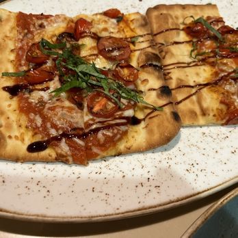 Holoholo Grill - Pizza - Hawaiian Near Me - Koloa, Hawaii Holoholo Grill - Pizza - Hawaiian Near Me - Koloa, Hawaii