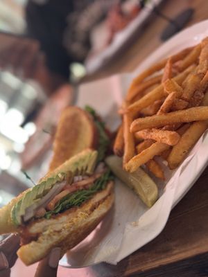 Midtown Gastrobar by null