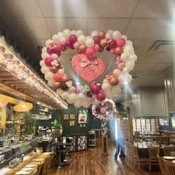 Akasaka Sushi and Steak - Valentine's Day decorations!! So cute!!
