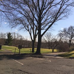 Colonia Country Club - View from the parking area
