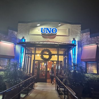 Uno Pizzeria & Grill - Front - Pizza Near Me - Orlando, Florida