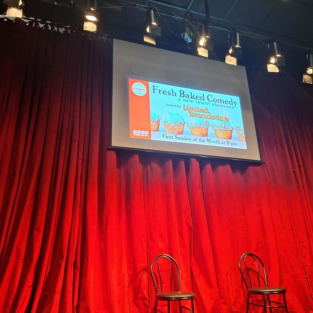 Comedy Oakland - Stage and the show I went to see - Comedy Clubs Near Me Comedy Oakland - Stage and the show I went to see - Comedy Clubs Near Me