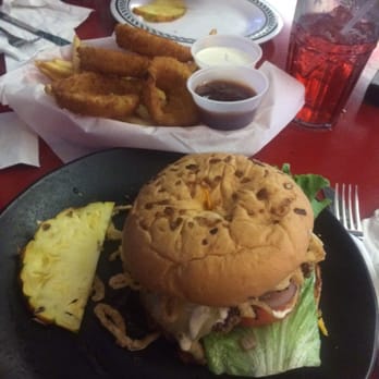Cool Cat Cafe - Burgers Near Me - Kihei, Hawaii