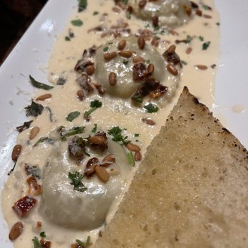 Shamus T Bones - Half ravioli:) so good :) I recommend this dish:) same sauce as the fettuccine dish - Barbeque Near Me - Eureka, California Shamus T Bones - Half ravioli:) so good :) I recommend this dish:) same sauce as the fettuccine dish - Barbeque Near Me - Eureka, California