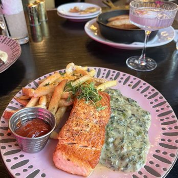 Lost Never Found - Salmon - Bars Near Me - Chicago, Illinois