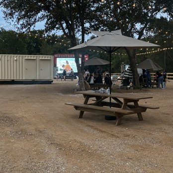 The Backwoods - Fully air conditioned clean rest rooms - Food Trucks Near Me - Newark, Texas The Backwoods - Fully air conditioned clean rest rooms - Food Trucks Near Me - Newark, Texas