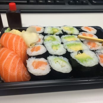 Tama Sushi - Aperçu de la présentation sushis et makis pour la livraison - Sushi Bars Near Me - Paris, 75